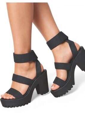 Madden NWOB Girl Black SZ 9.5 WM’s  Sohoo" lug sole, block heel platform sandal.